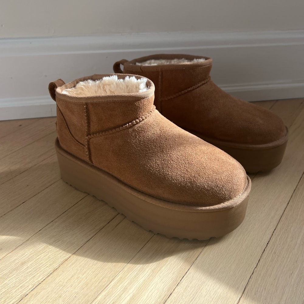 UGG classic ultra mini platform boot (womens)